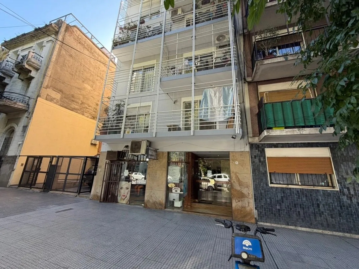 Departamento de 2 ambientes con balcón en Almagro