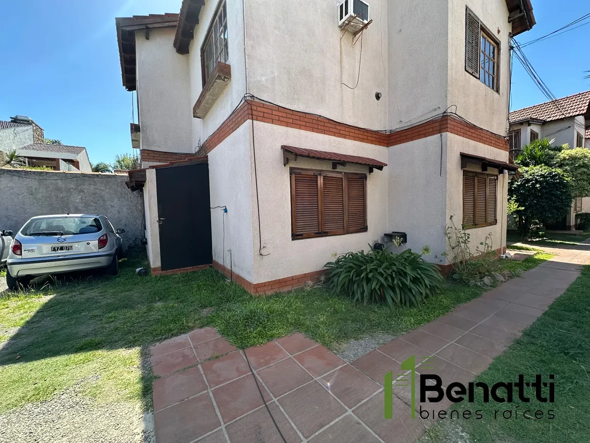 Two-bedroom apartment with patio in La Matanza