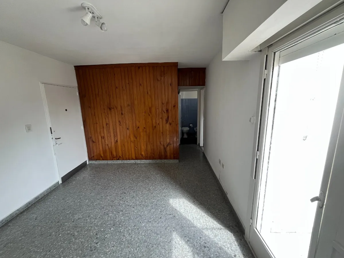Apartamento de dois ambientes perto da Peatonal