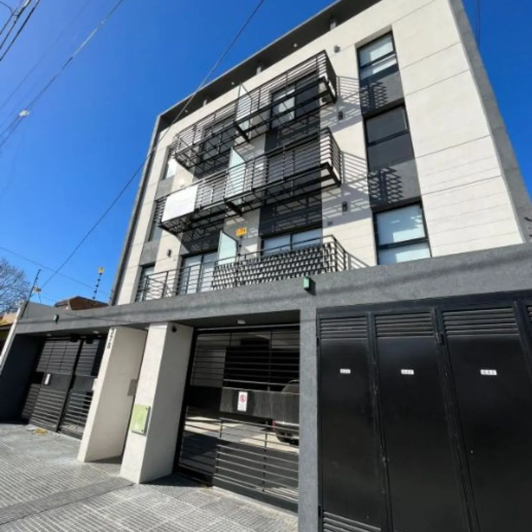 Excelente Departamento 2 Ambientes En Alquiler En Quilmes Oeste