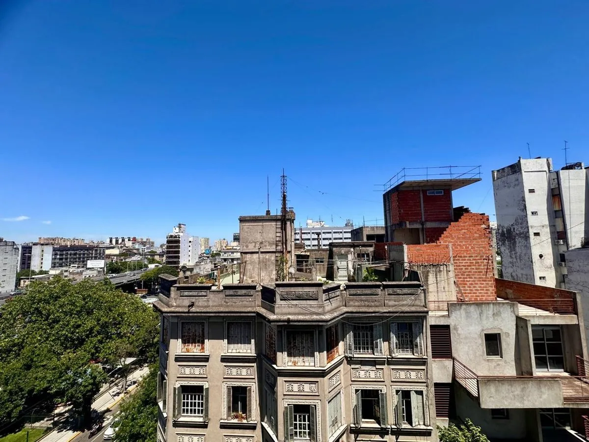 Renovated studio apartment with balcony in Constitución