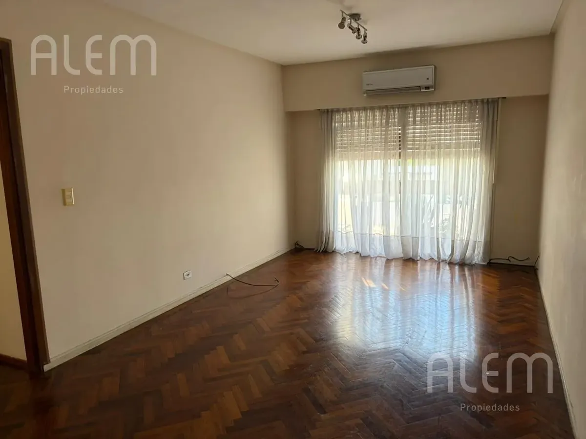 Three-room apartment in Buenos Aires
