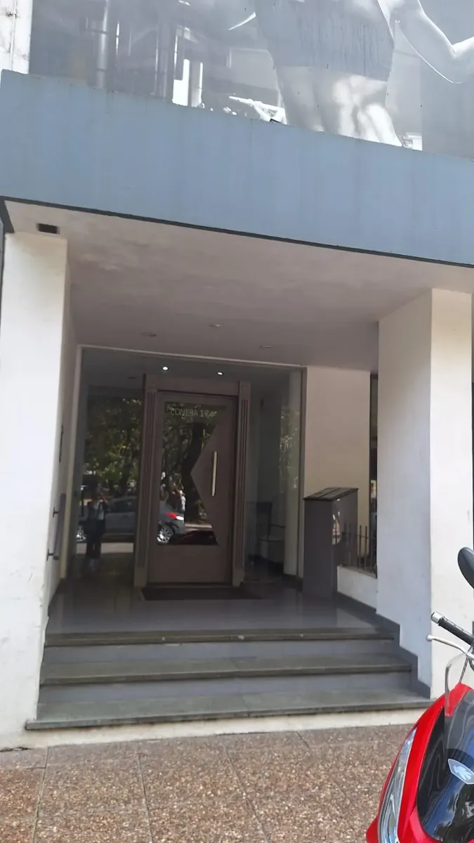 Two-room apartment with (assigned) parking in Quilmes near Plaza Conesa