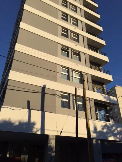 Two-room apartment with parking in Temperley Oeste