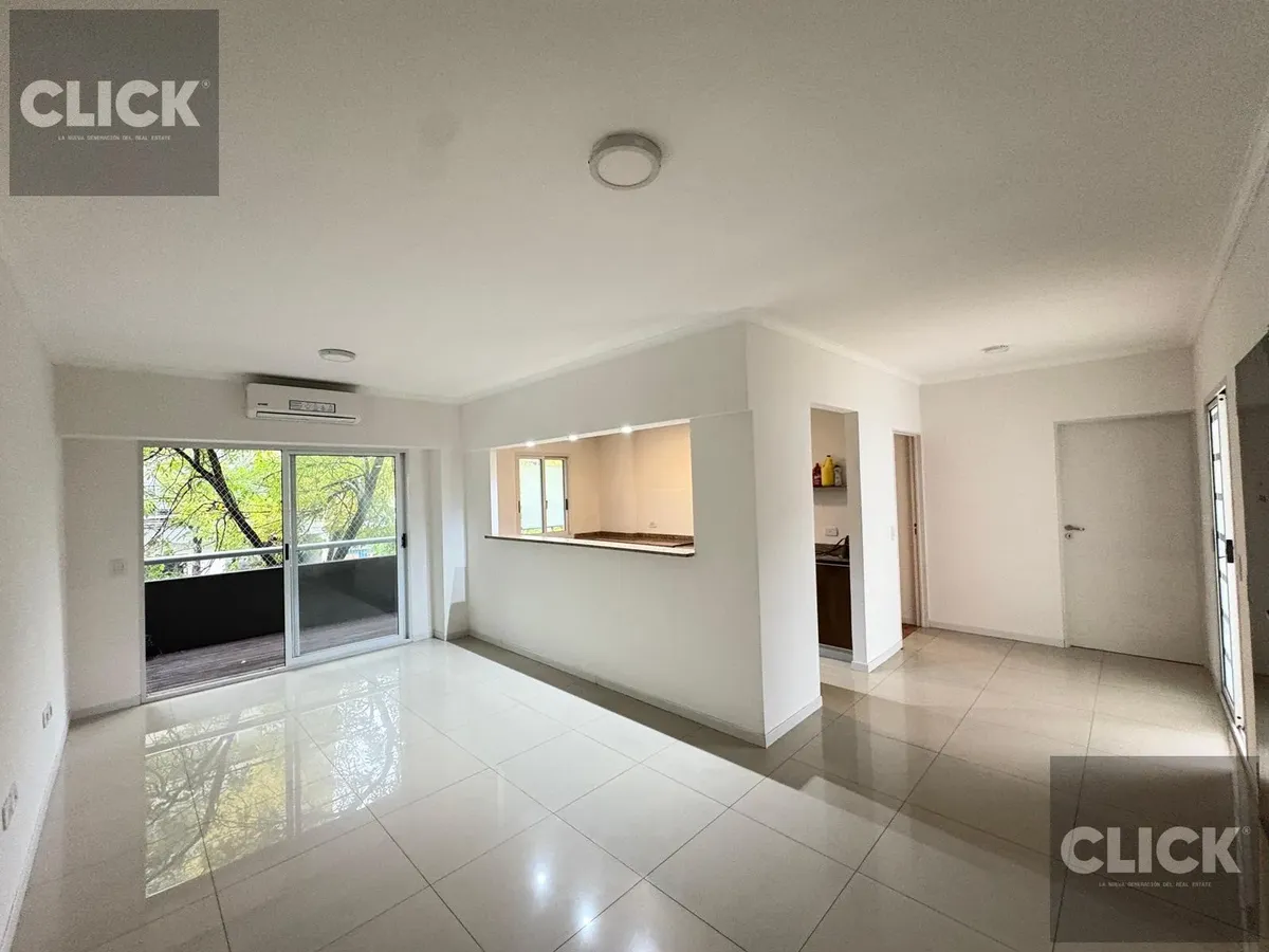 Apartamento de 2 ambientes com varanda, terraço e pátio em Boedo