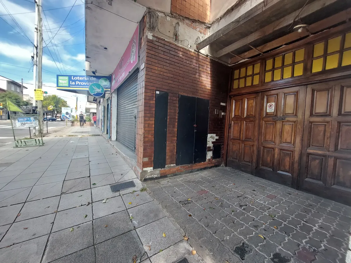 Departamento de 3 ambientes con cochera en Wilde