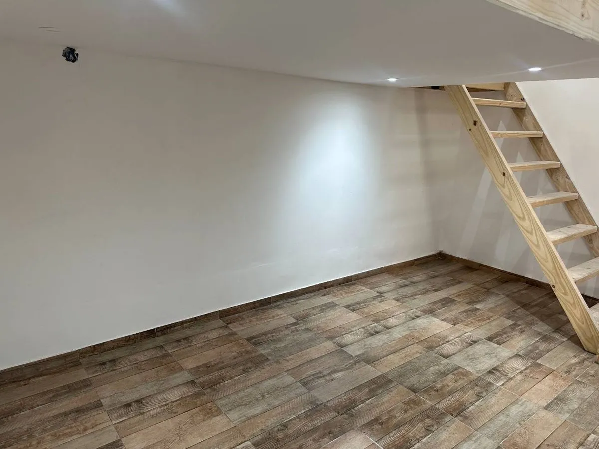 PH monoambiente con patio refaccionado en Parque Patricios