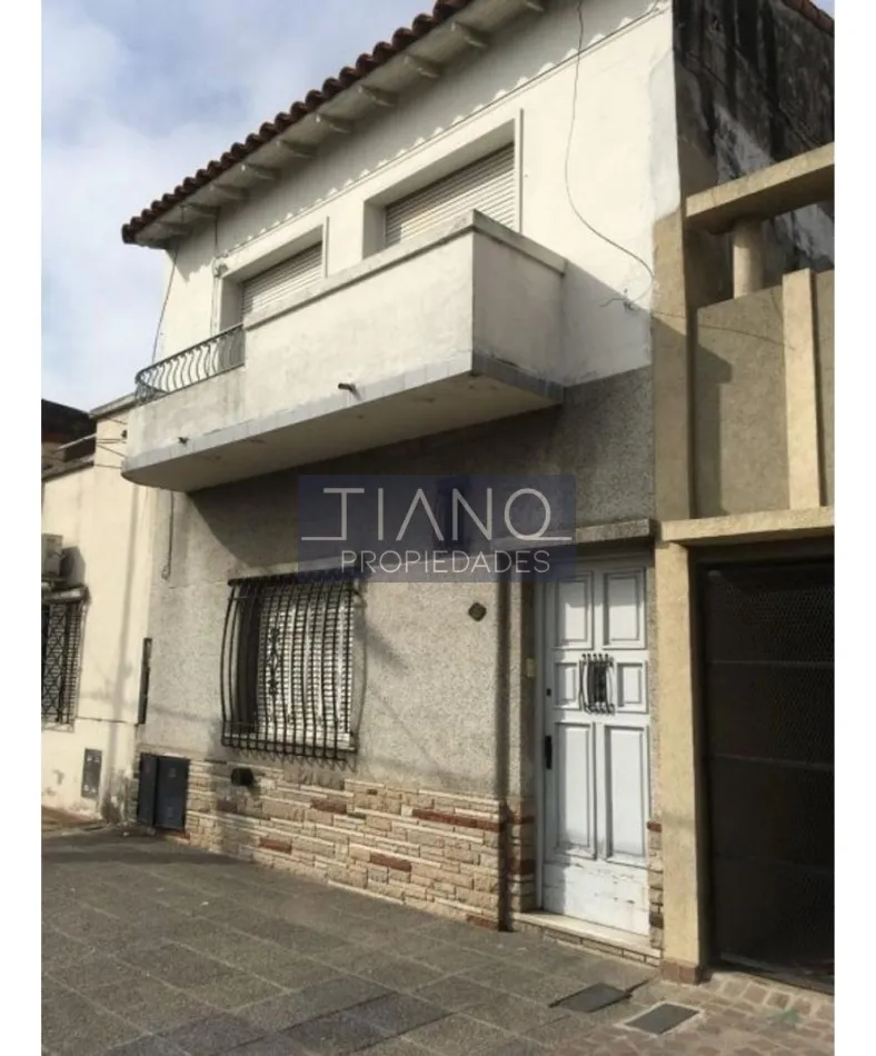 2 bedrooms, pass-through balcony
