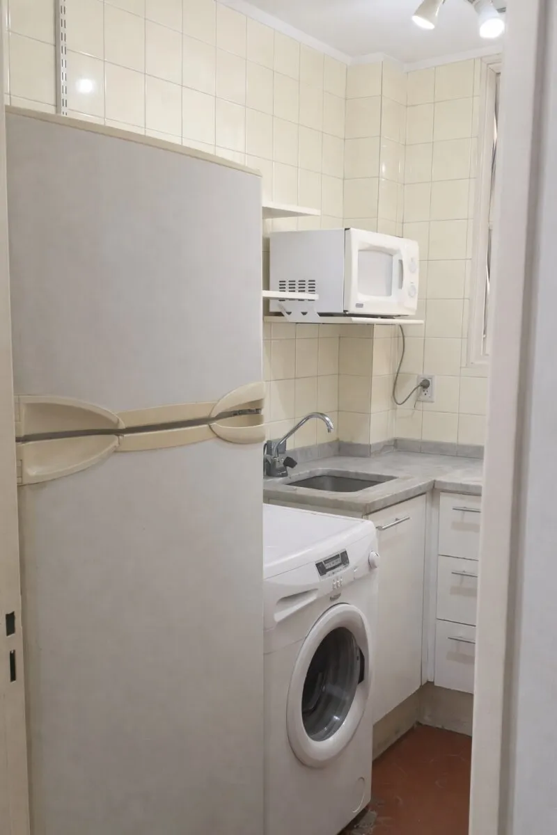 С мебелью квартира-студия с отдельной кухней в Recoleta