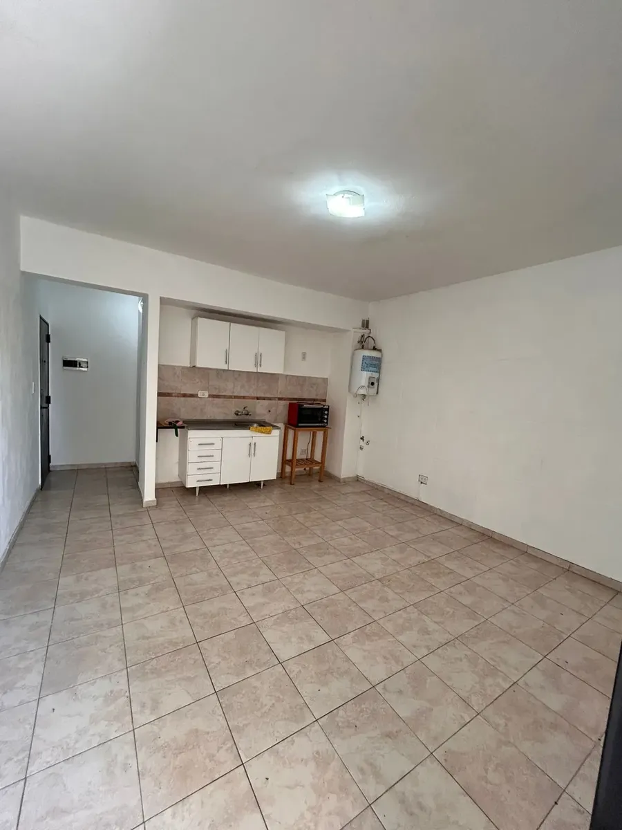 Departamento 2 Amb Con Balcon Centro De Berazategui