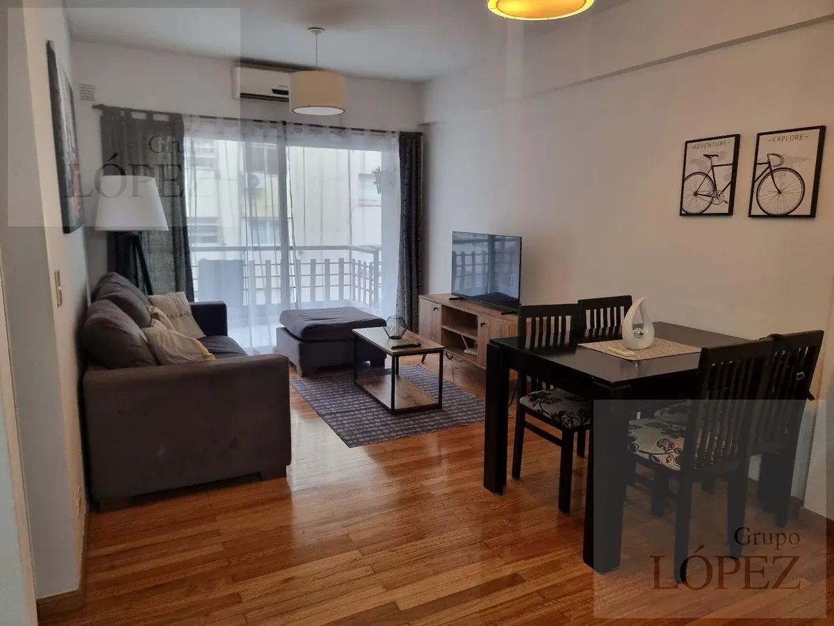 Furnished two-room apartment with balcony in Vicente López (Olivos, Vías/Río)