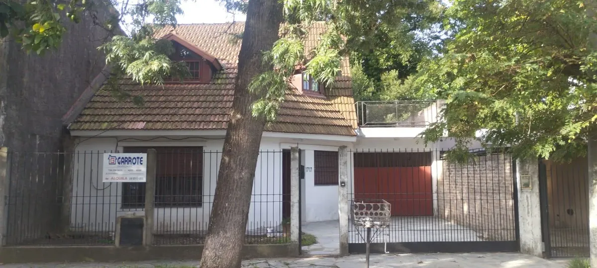 Шале в двух этажах с крытой парковкой