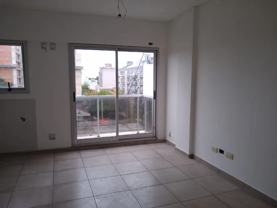 Departamento En Alquiler En Moron Sur