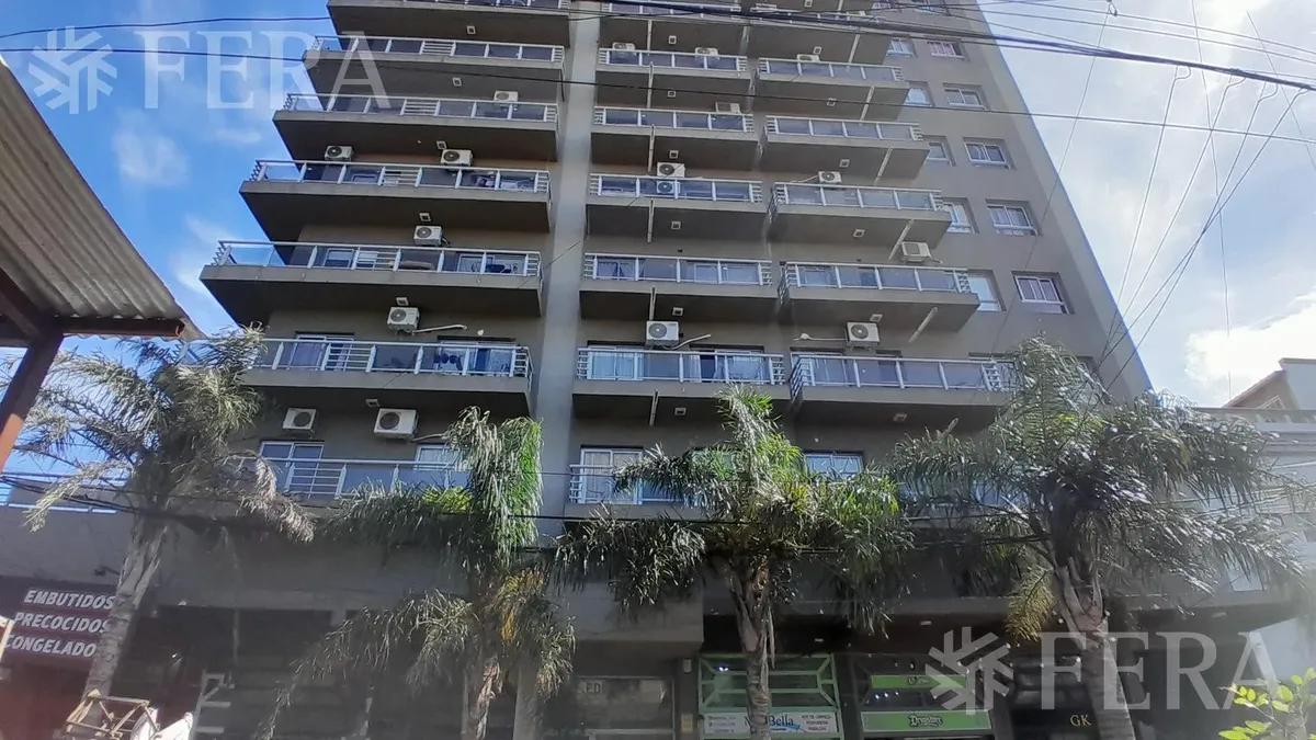 Квартира с 1 спальней, балконом и парковочным местом в Avellaneda