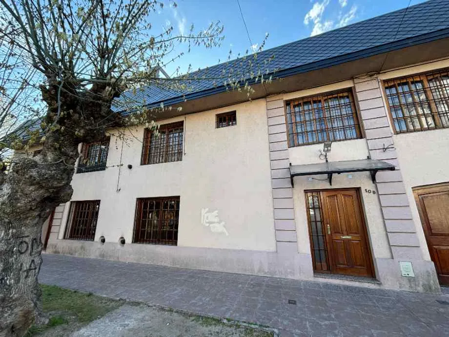 PH tipo departamento de 2 ambientes con patio en Quilmes Centro