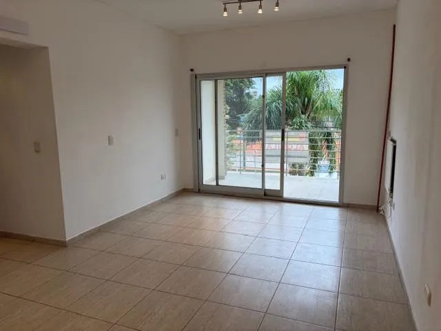 Three-room apartment in Tigre near the station
