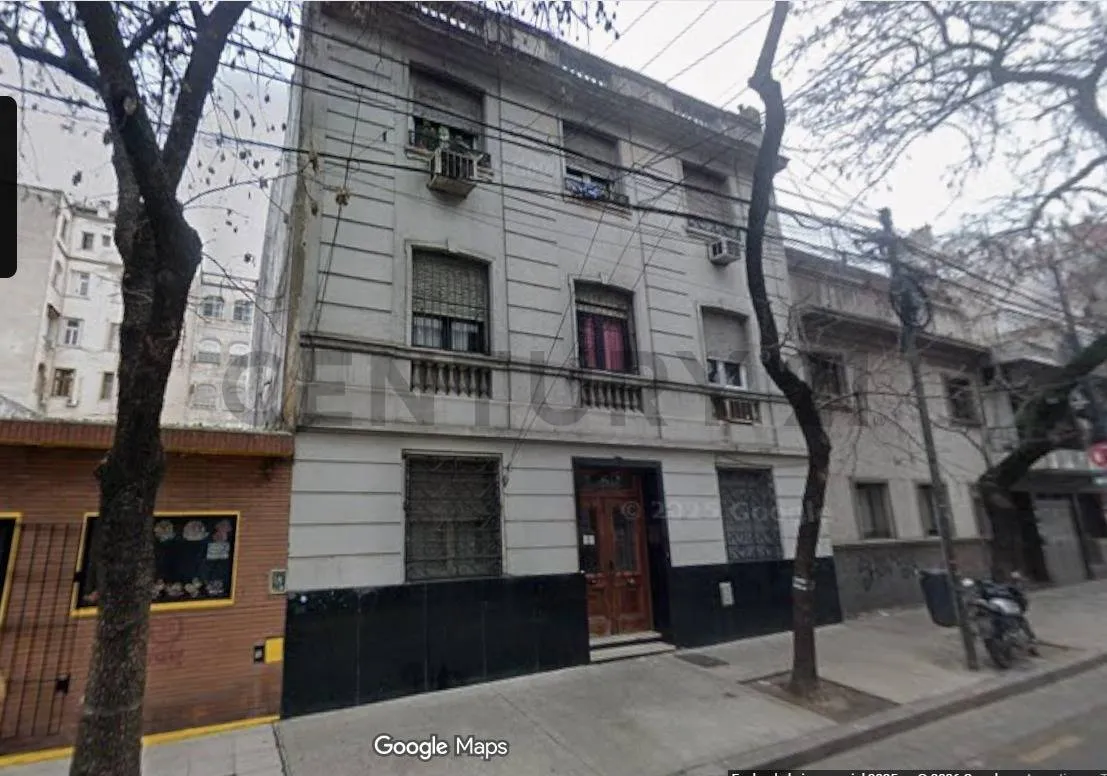 Квартира PH-формата с двумя патио в Monserrat