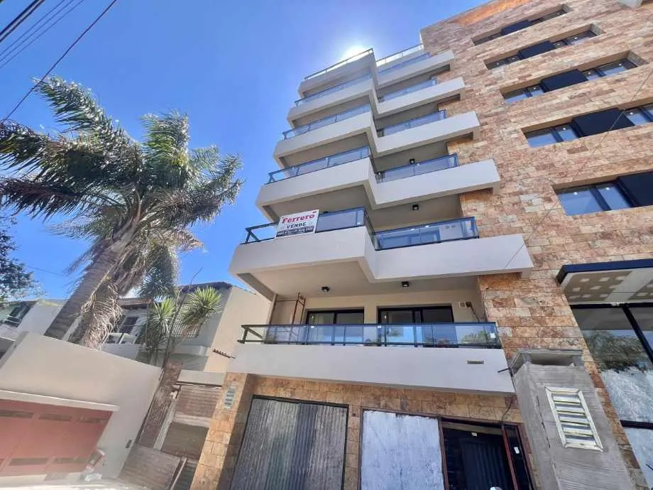 Apartamento de dois ambientes com 1 quarto para alugar em Ituzaingó Norte