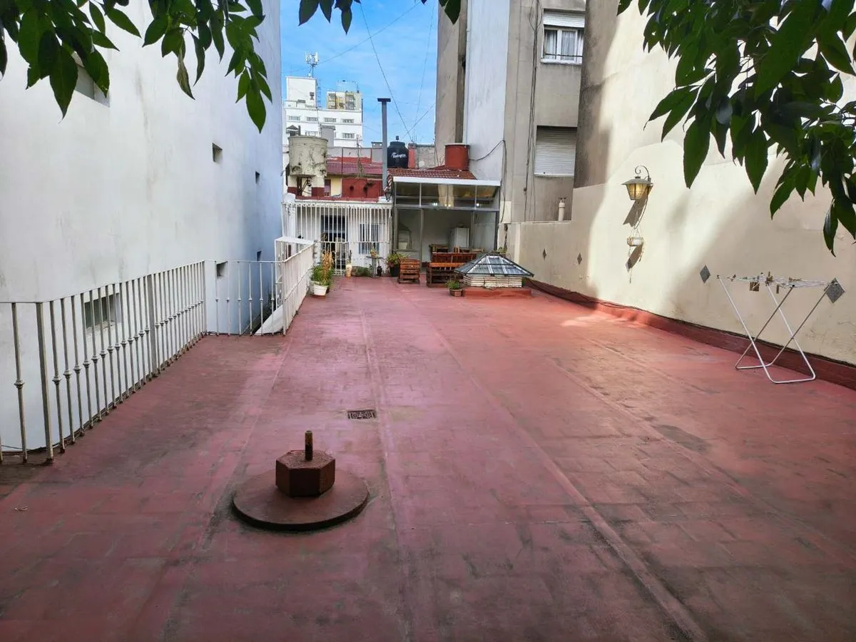 PH de 5 ambientes mobiliado com pátio e terraço em Buenos Aires