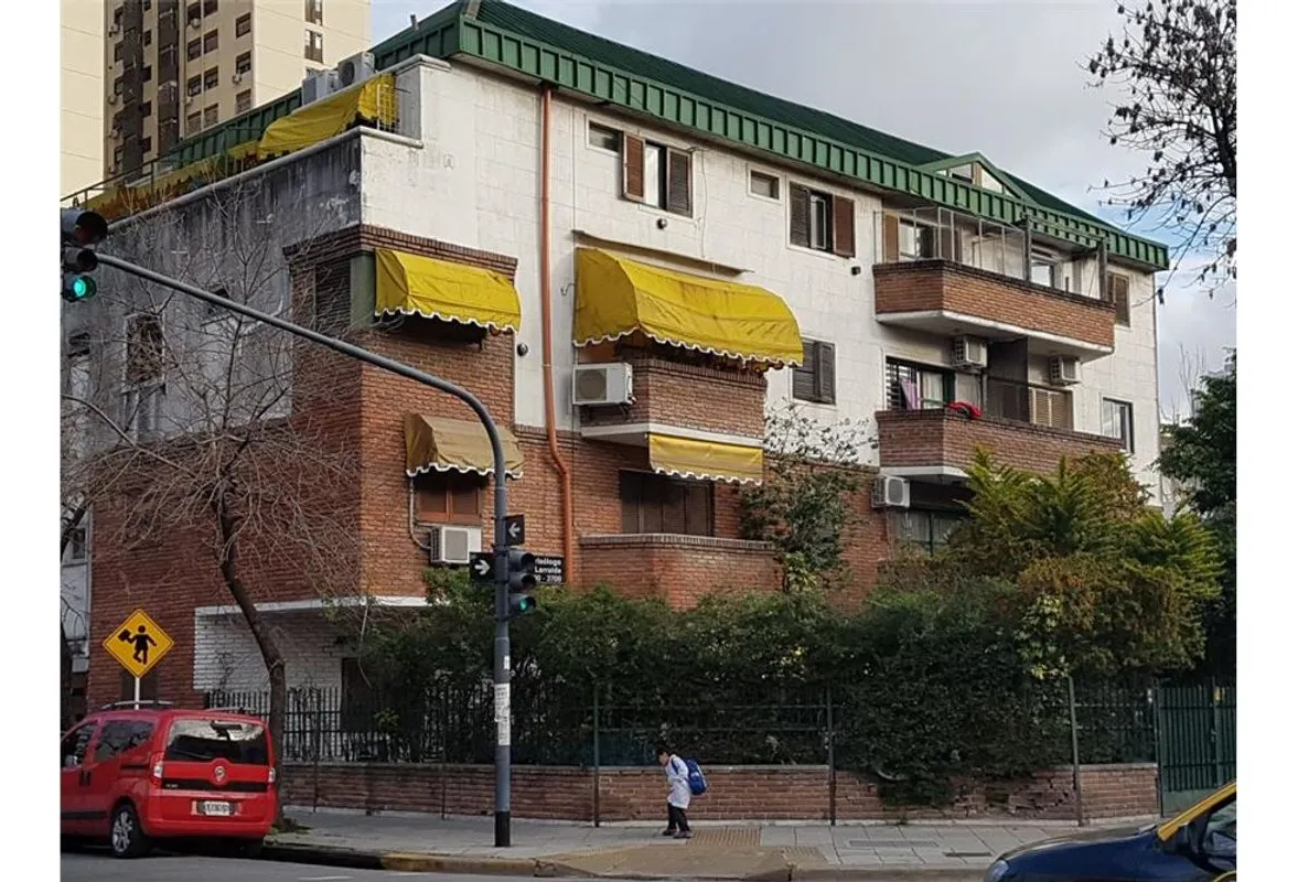 Трёхкомнатная квартира с балконом в Núñez