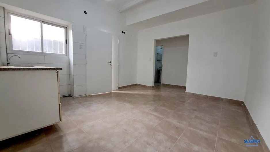 Ground-floor or upper PH with patio in Villa Lynch