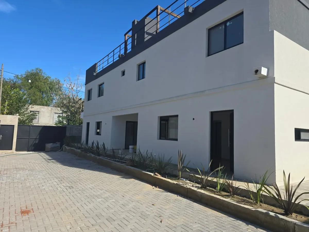 Apartamento de 3 ambientes em Dique Luján, Tigre