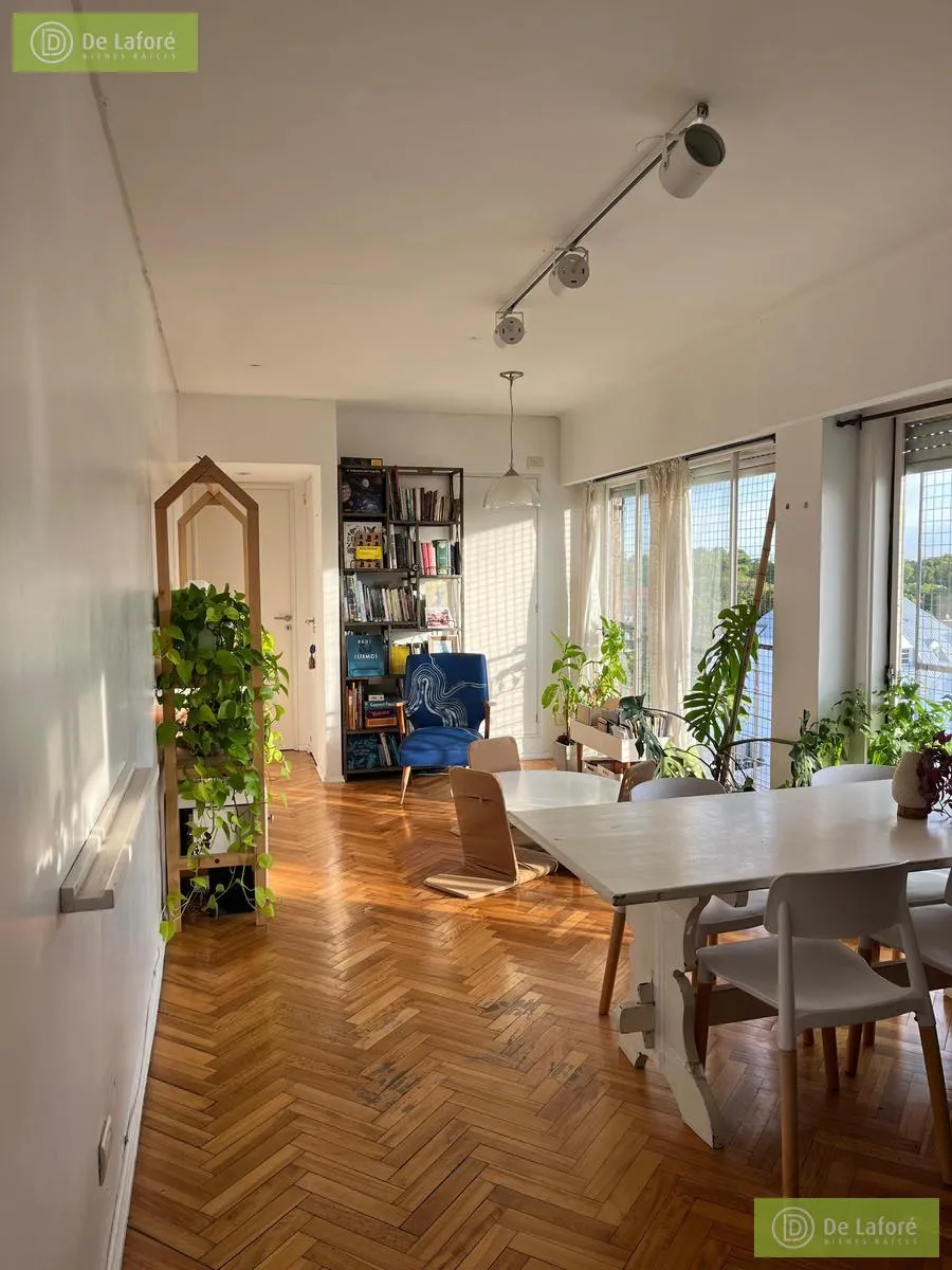 Two-bedroom apartment with balcony in San Isidro