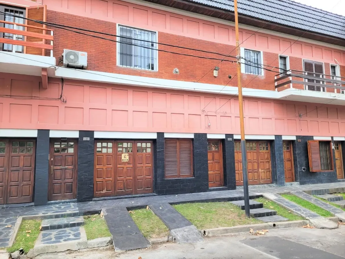 PH de três ambientes em Bernal Este