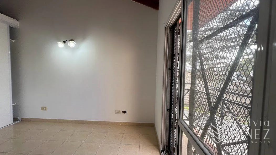 Alquiler Departamento 3 Ambientes En Florencio Varela Centro Con Cochera !