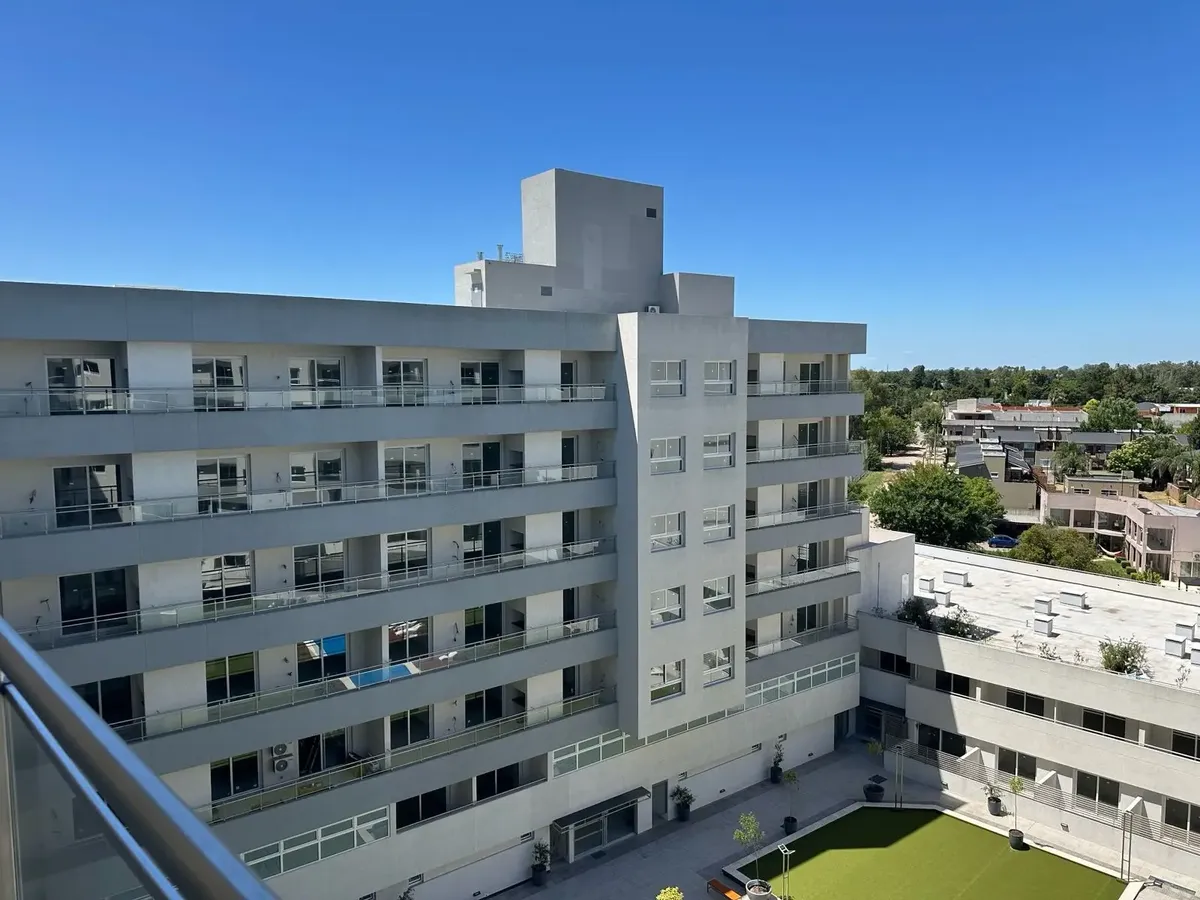 Apartamento de 2 ambientes com vaga em Esteban Echeverría
