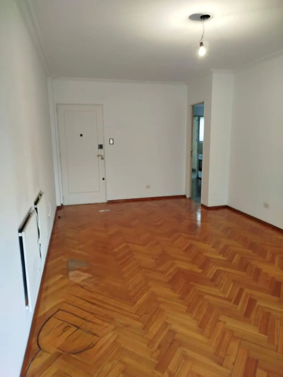 Sixth-floor apartment in Caballito
