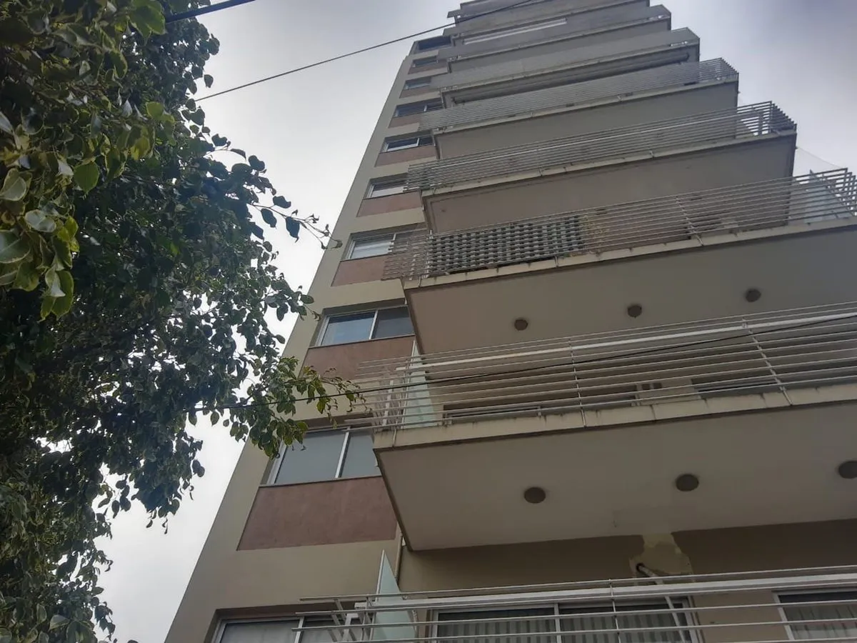 Alquiler Monoamb Dividido. Balcon. Caseros Centro