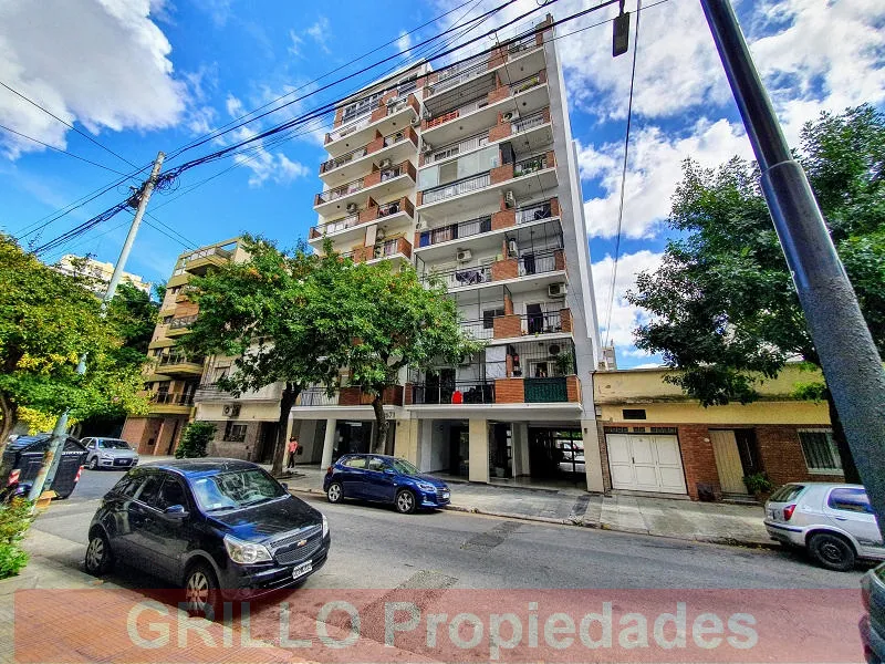 Melincué 2665 - Departamento Dos Ambientes. 43 M². Placard. Balcón. Frente
