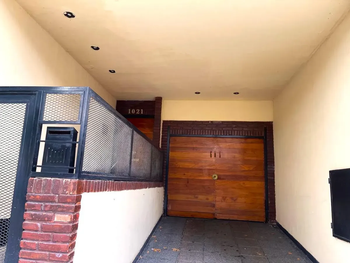 Comodo 2 Ambientes Tipo Duplex Al Frente