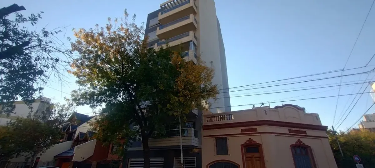 Exclusivo Piso Unico 3 Ambientes C/ Balcon