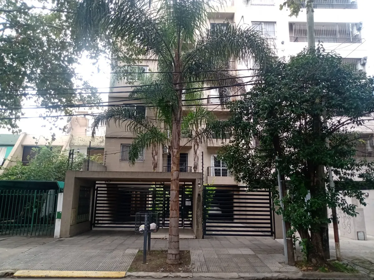 Monoambiente En Excelente Estado , Apto Uso Profesional