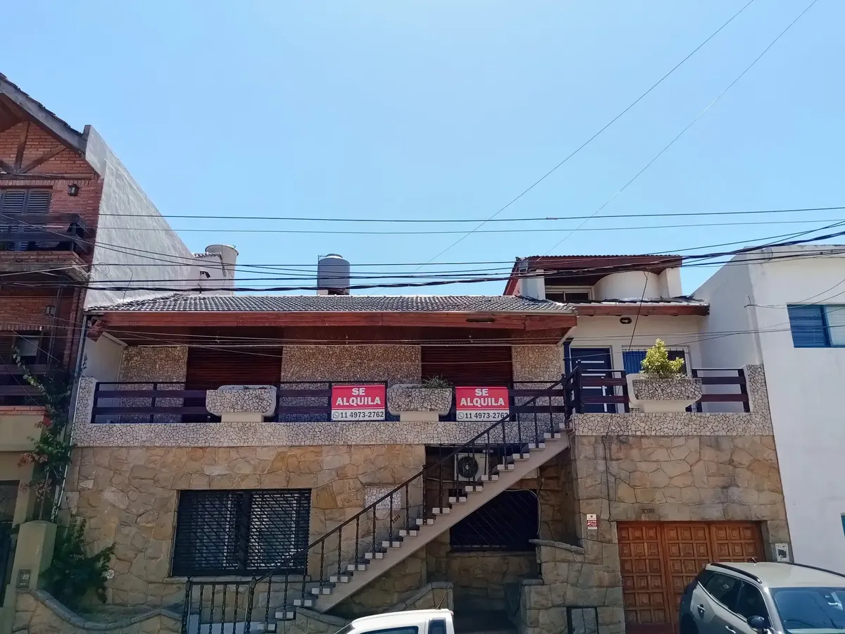 Excelente Ph De 4 Ambientes En Primer Piso ,con Terraza Y Lavadero
