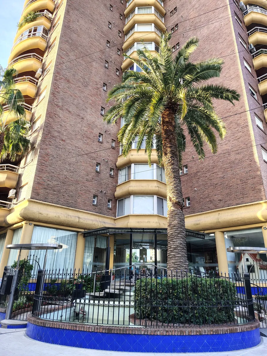 Excelente Dos Ambientes Con Balcon Grande Barcelona Iii