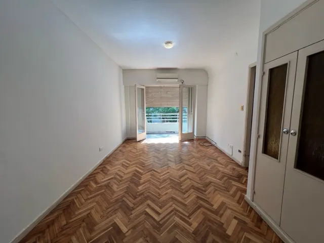 Semipiso 3 Ambientes Con Balcón Al Frente En Caballito