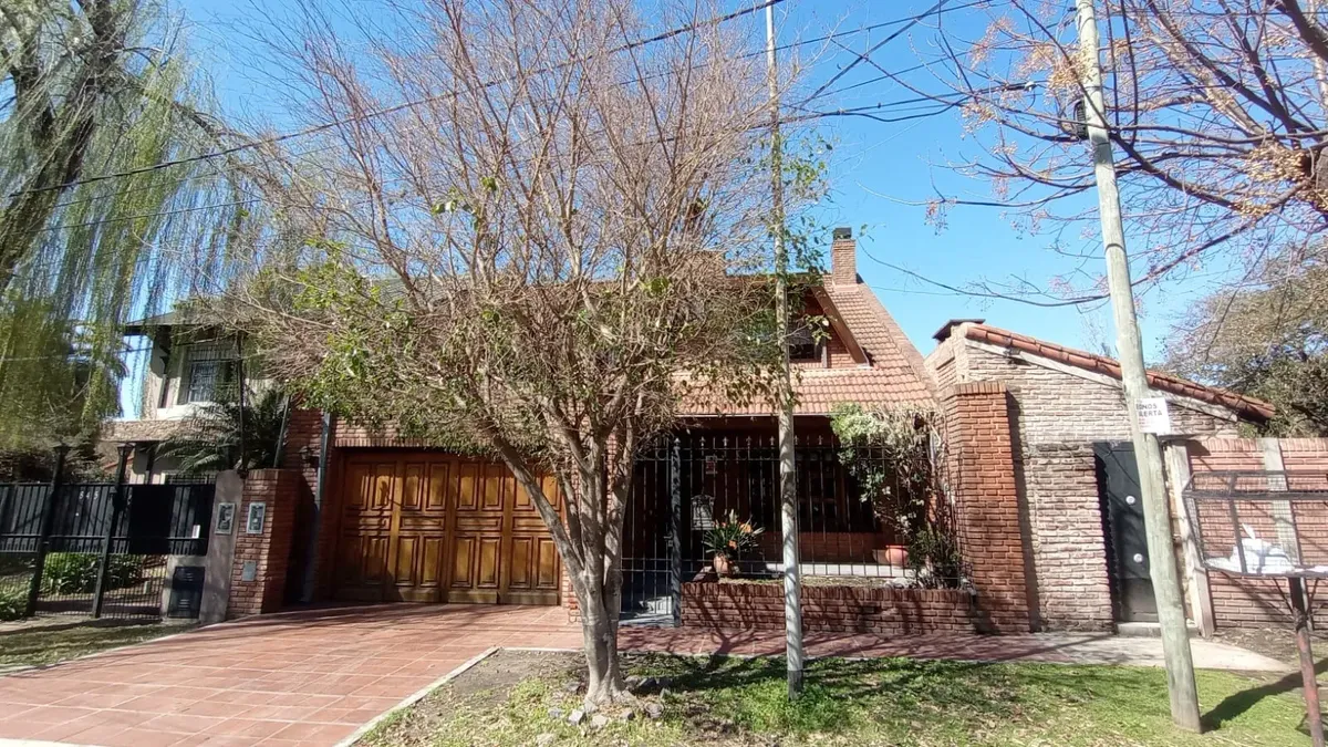 Casa En Alquiler En Don Torcuato