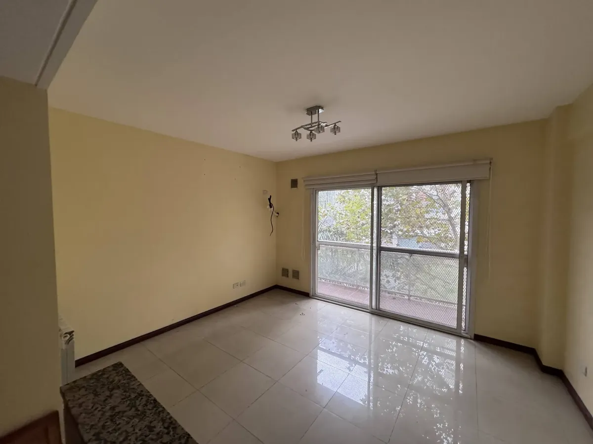 Departamento De 3 Ambientes - Excelente Ubicacion