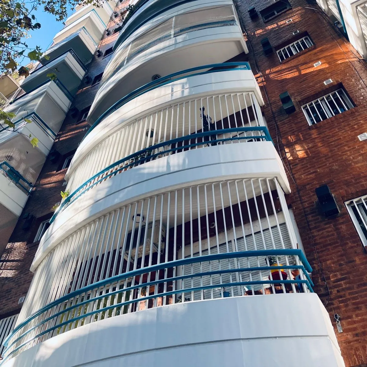 Apartamento de dois ambientes com varanda em Almagro