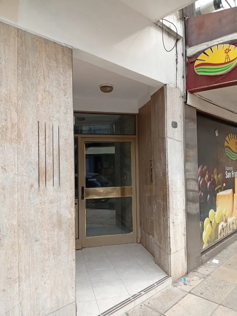 Depto. De 3 Ambientes Centro De Ramos Mejia