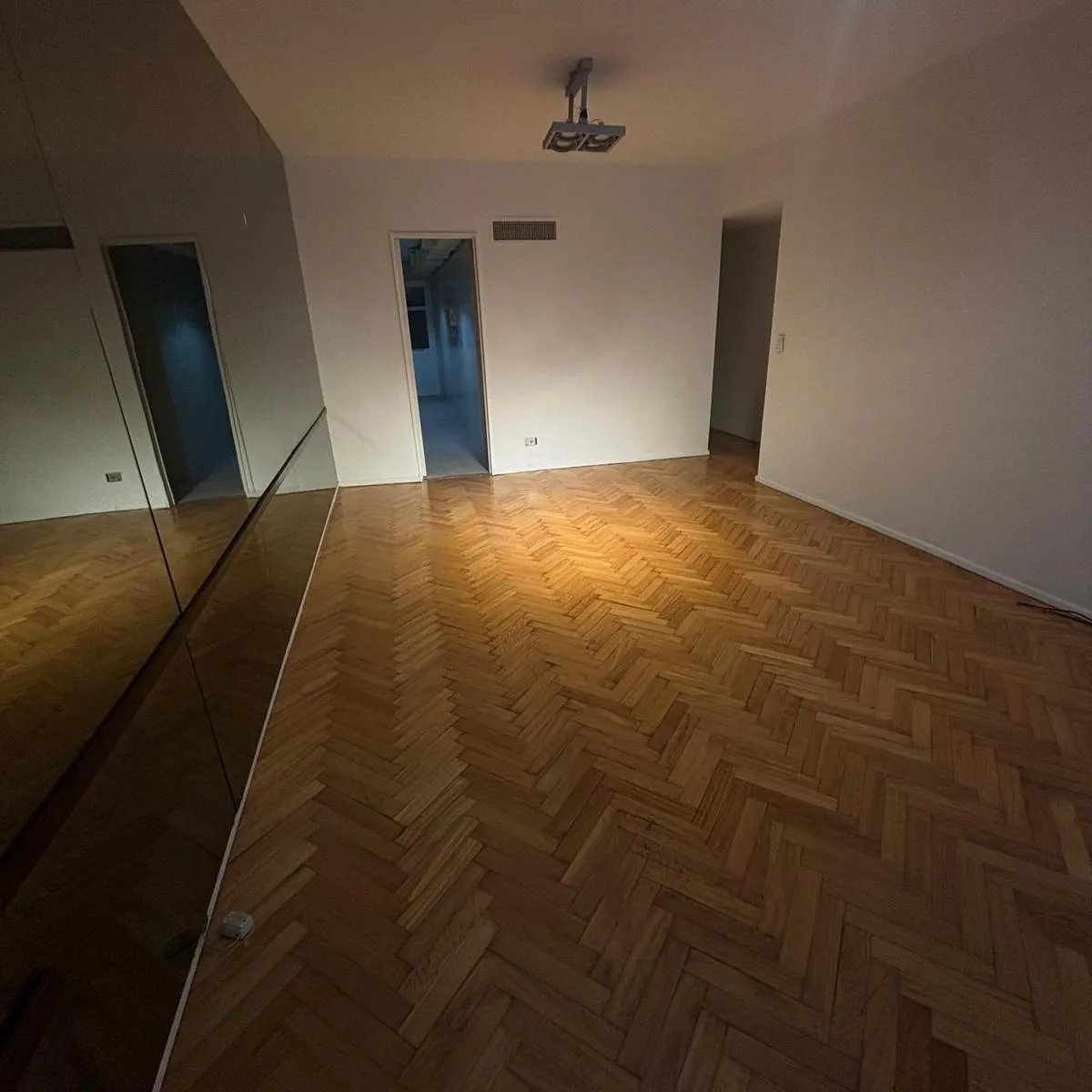 Apartamento de 3 ambientes com vaga em Retiro