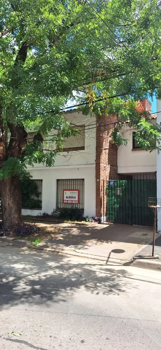 Casa 6 Amb En Alquiler En Martinez