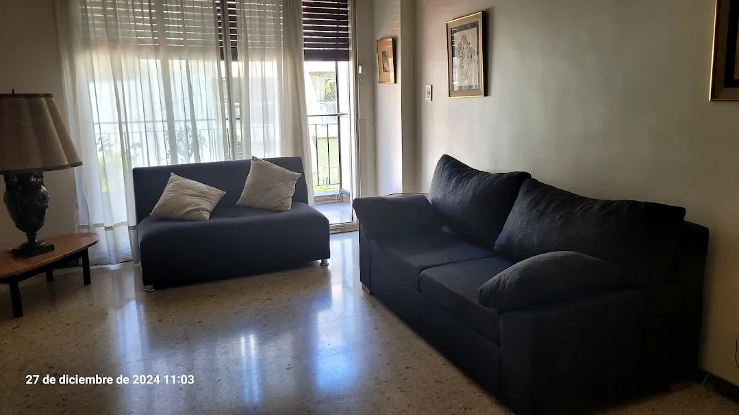 Hermoso Departamento Luminso, 5 Ambientes Con O Sin Muebles Con Cochera Y Dependencia De Servicio