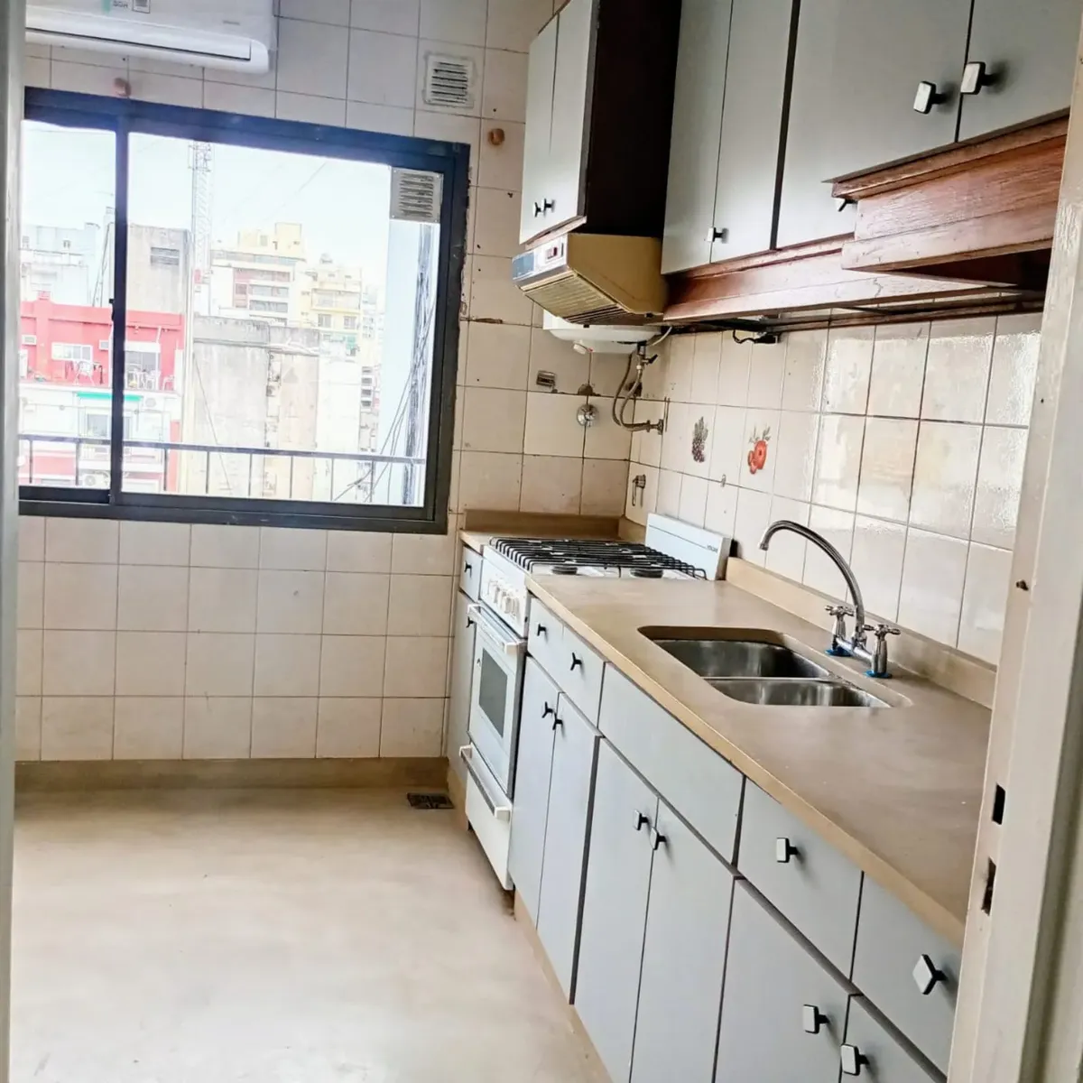 Departamento 3 Ambientes Amplio Living Cocina Separada Muy Lumminoso A 100 Mts De Santa Fe Subte