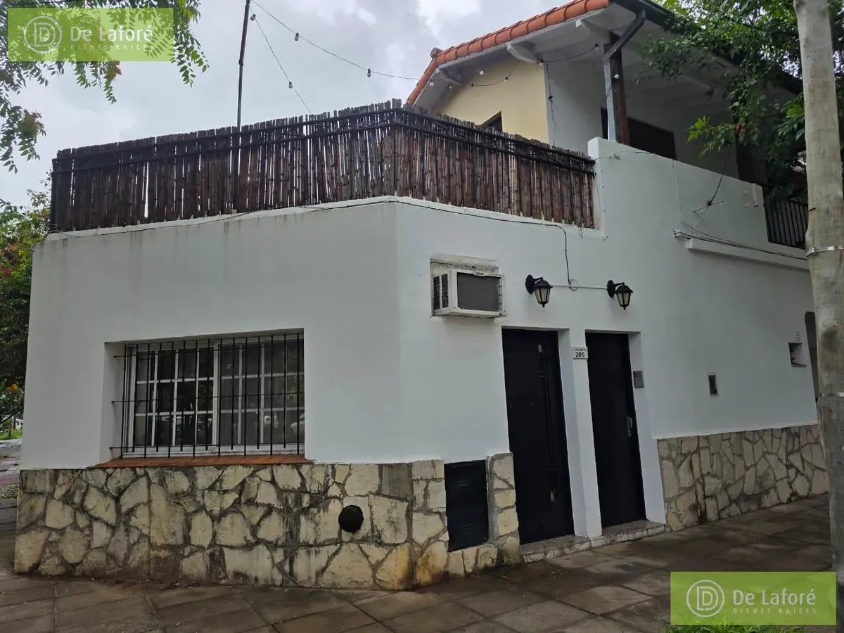 Alquila-excelente Propiedad, P.h. 4 Ambientes En Planta Alta, Con Distribución Funcional