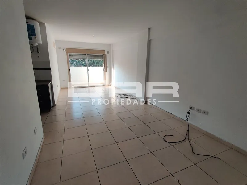 Alquiler Monoambiente Al Contrafrente! Bajas Expensas - Porcel De Peralta 300