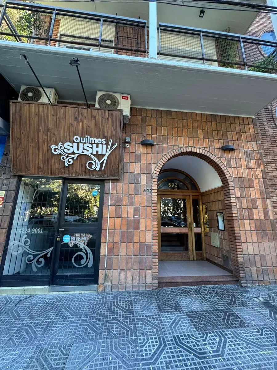 5to piso con balcón